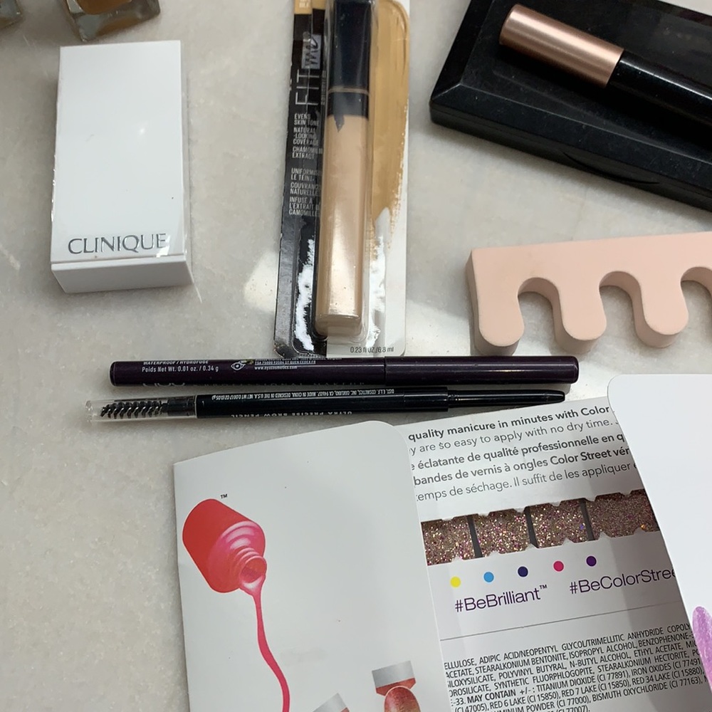 Cosmetics Bundle - Picture 5 of 7